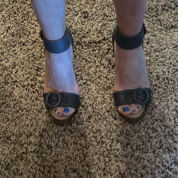 Pedro Garcia Grey Leather Heels - size 8 - Picture 3 of 10